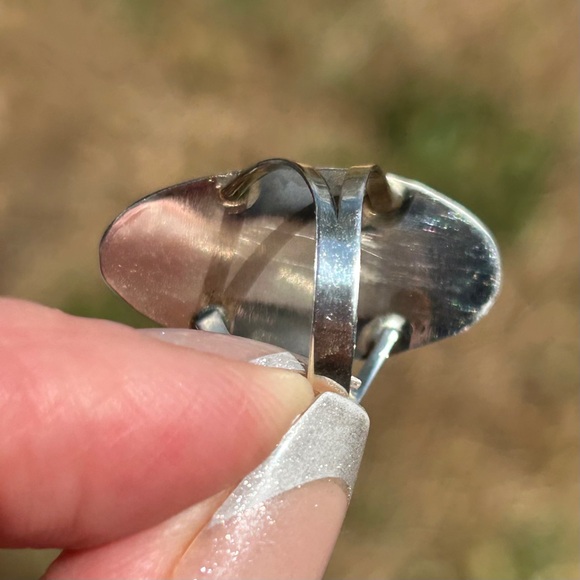 Navajo Made Sterling Silver Queen Conch Shadow Box Ring - Picture 7 of 13